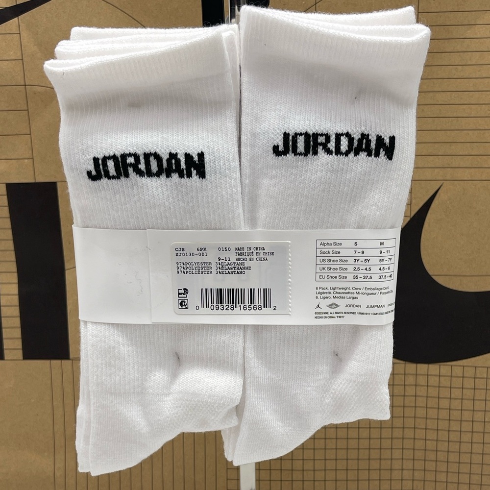 Jordan White Athletic Crew Socks JORDAN JUMPMAN CREW Socks 
6PK - Picture 12 of 16